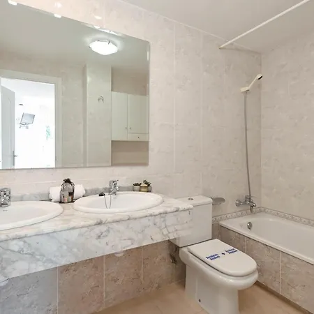 Eclari By Aguilarent *